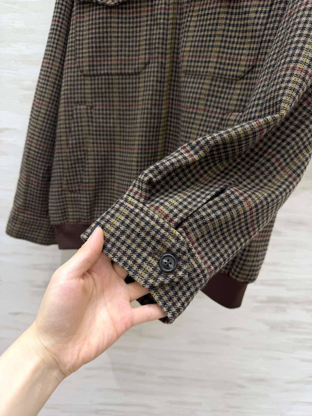 #Miumi♡²⁶复古学院风 格纹套装 经典千鸟格纹 复古棕调 自带老钱风松弛感 甜酷又减龄！立领拉链夹