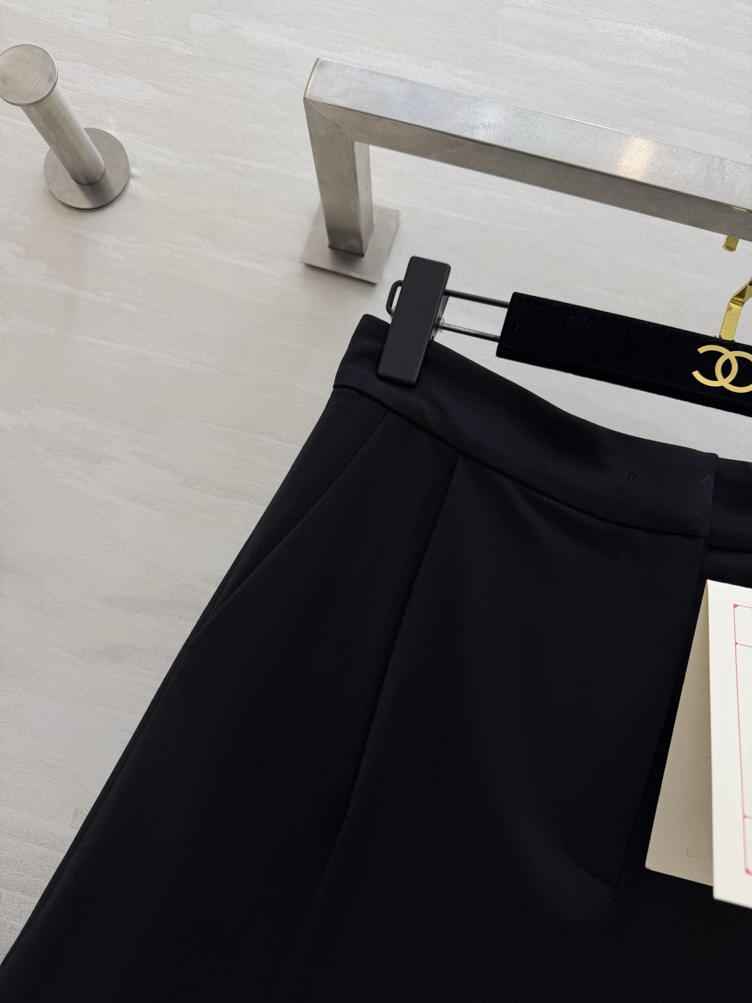 #Alexander McQuee♡²⁶新款阔腿西裤 利落中线压褶 立体结构线 整体设计简约大气 黑色自