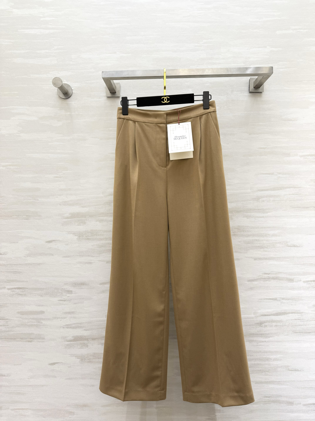 #Alexander McQuee♡²⁶新款阔腿西裤 利落中线压褶 立体结构线 整体设计简约大气 黑色自