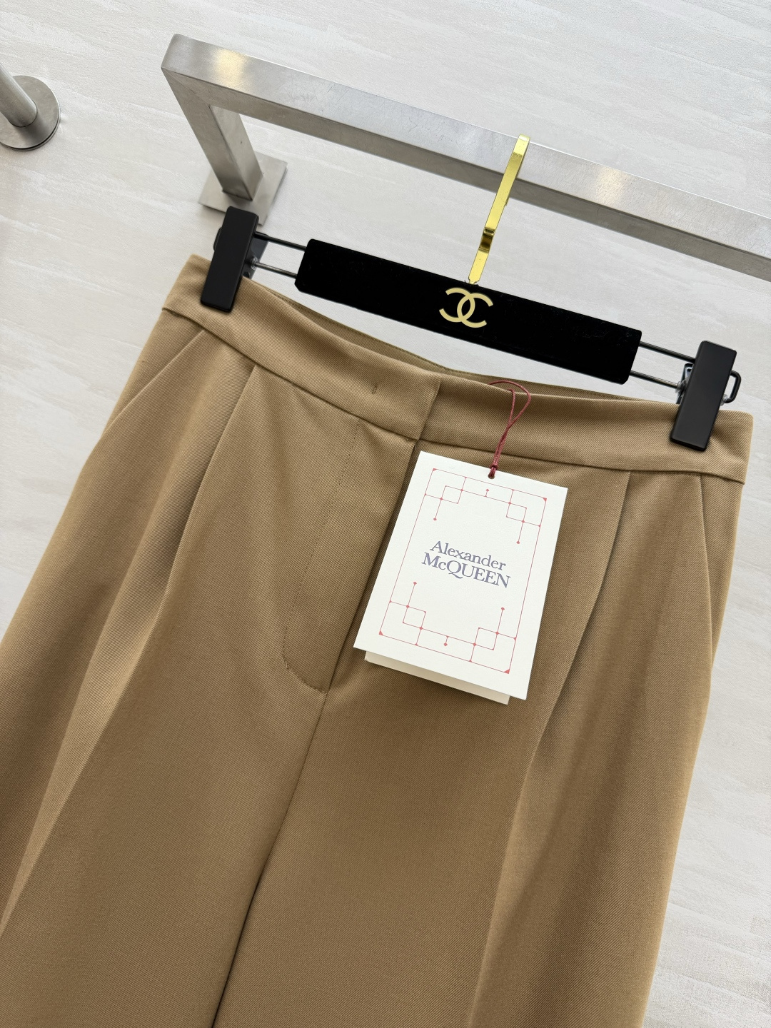 #Alexander McQuee♡²⁶新款阔腿西裤 利落中线压褶 立体结构线 整体设计简约大气 黑色自