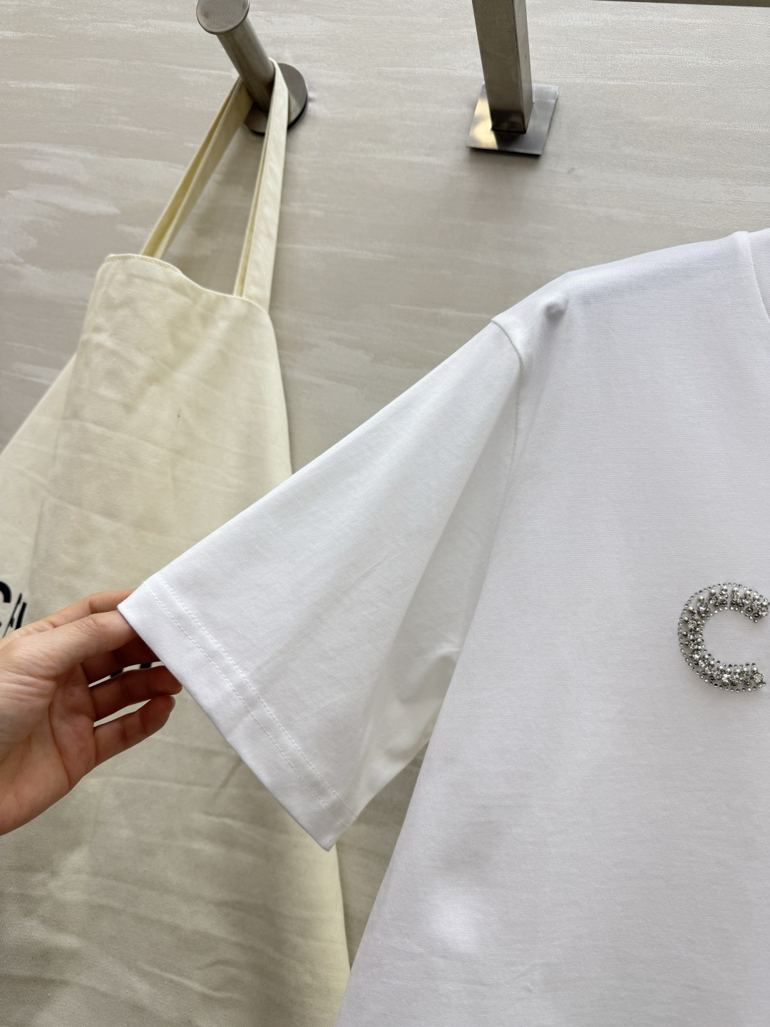 #CELIN♡²⁶ 水钻字母短袖T恤 手工水钻logo 高支棉亲肤透气 白T干净 黑T酷飒 高品质定制 