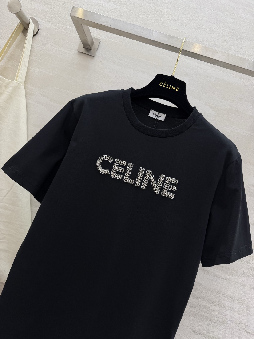 #CELIN♡²⁶ 水钻字母短袖T恤 手工水钻logo 高支棉亲肤透气 白T干净 黑T酷飒 高品质定制 