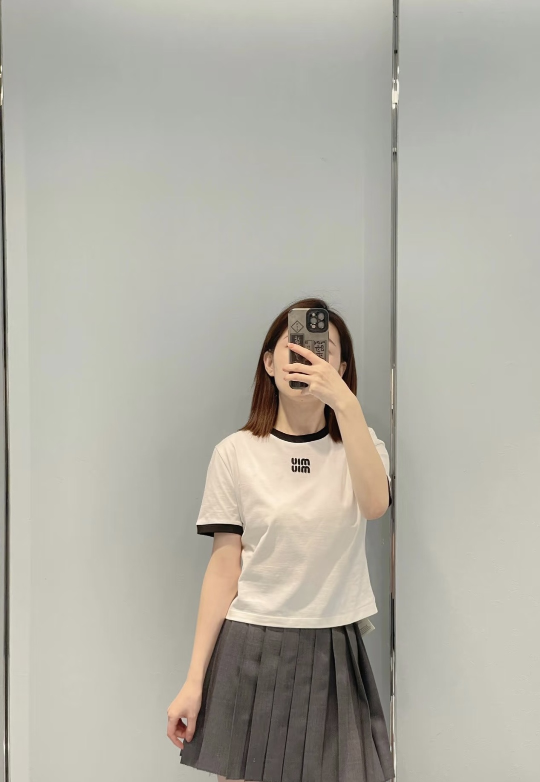 #MiuMi♡²⁶撞色罗纹领字母T恤｜ 三色可选 撞色圆领 立体刺绣 高支棉亲肤透气 白棕/橄榄棕/酒红