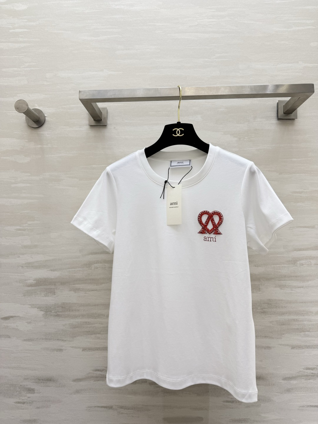 #AMI²⁶重工T恤 手工烫钻双爱心A标 把精致感拉满 低调又显贵 高支纯棉 软乎乎的巨亲肤 夏天穿完全