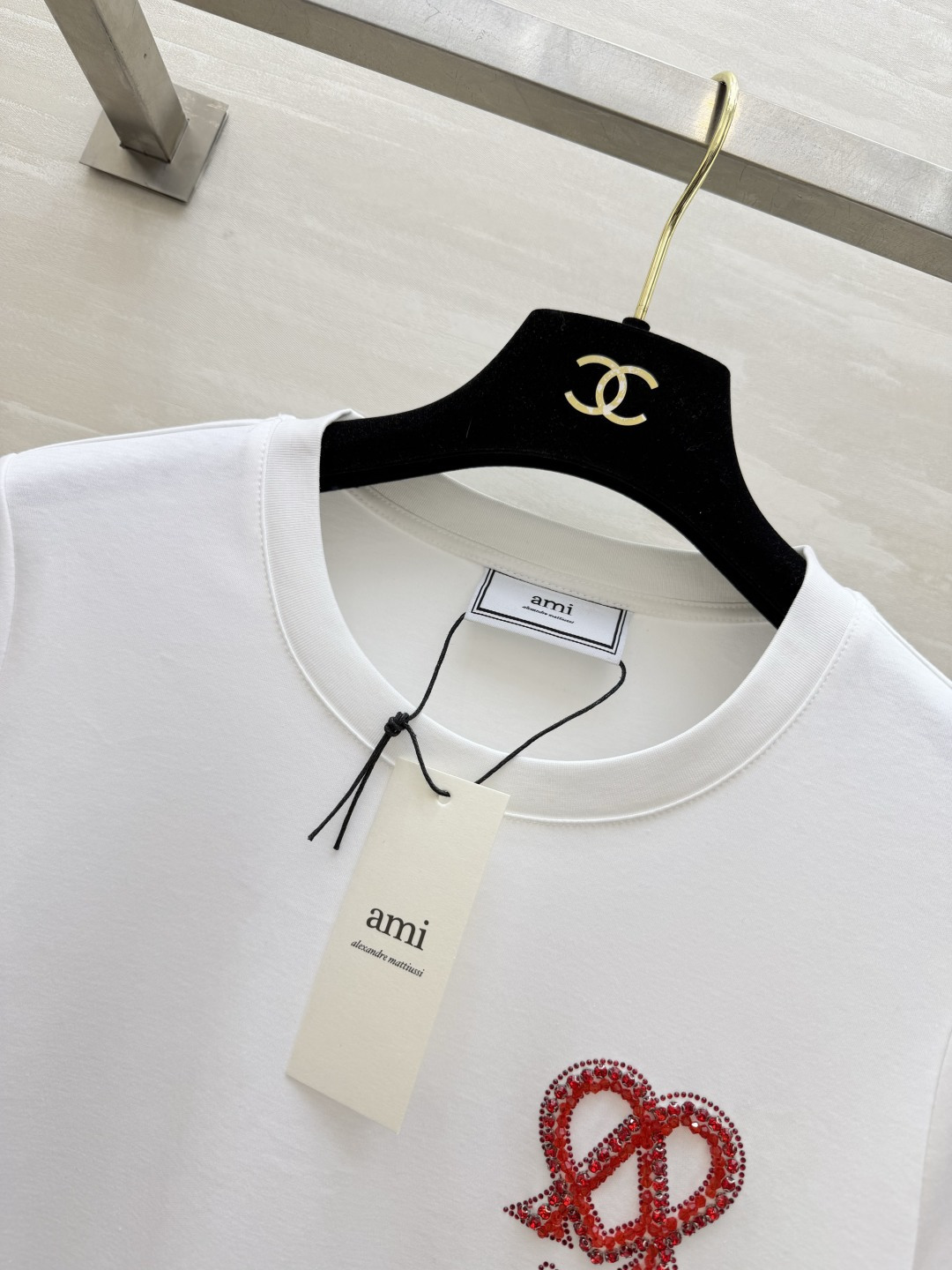 #AMI²⁶重工T恤 手工烫钻双爱心A标 把精致感拉满 低调又显贵 高支纯棉 软乎乎的巨亲肤 夏天穿完全