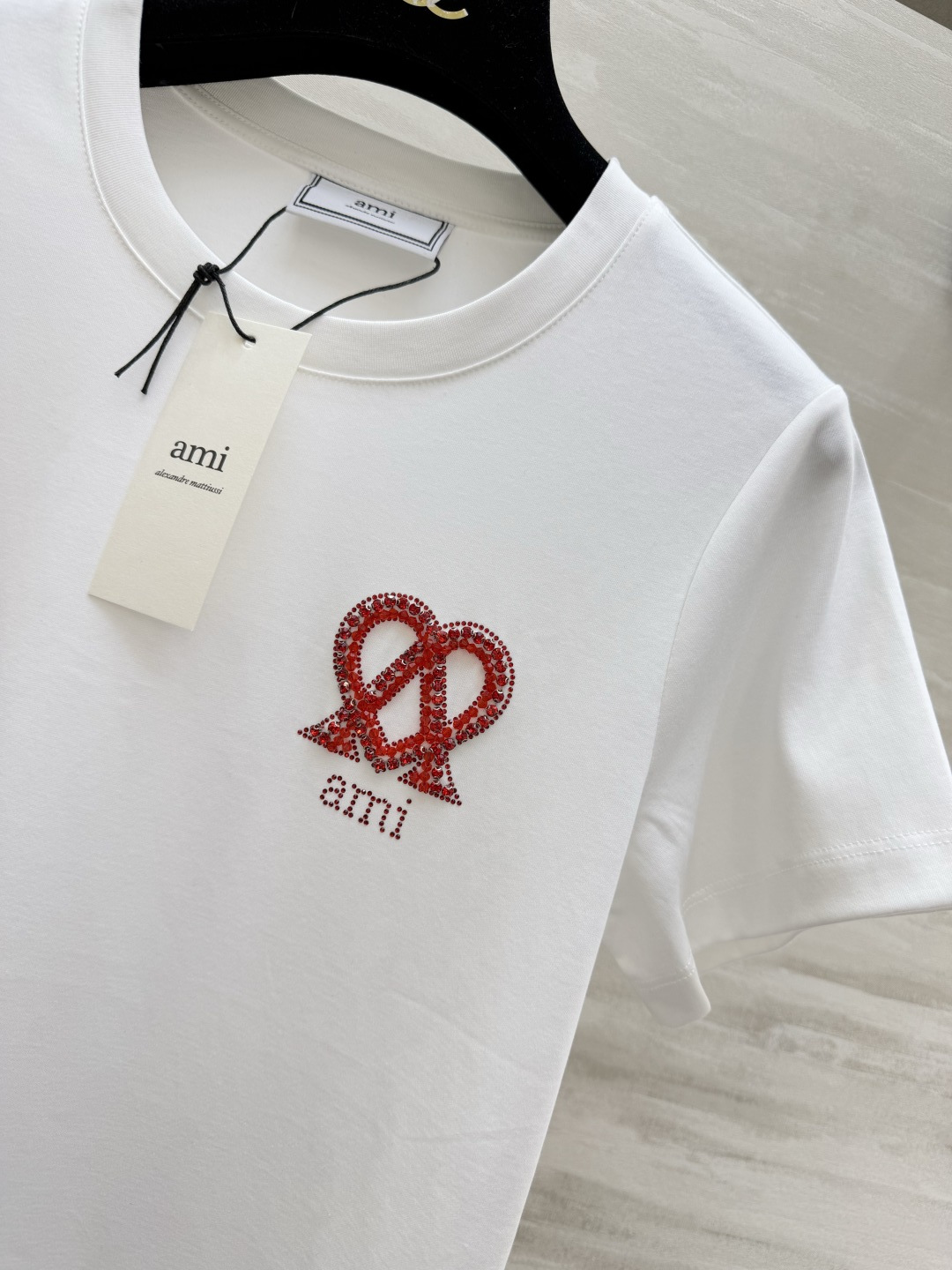 #AMI²⁶重工T恤 手工烫钻双爱心A标 把精致感拉满 低调又显贵 高支纯棉 软乎乎的巨亲肤 夏天穿完全