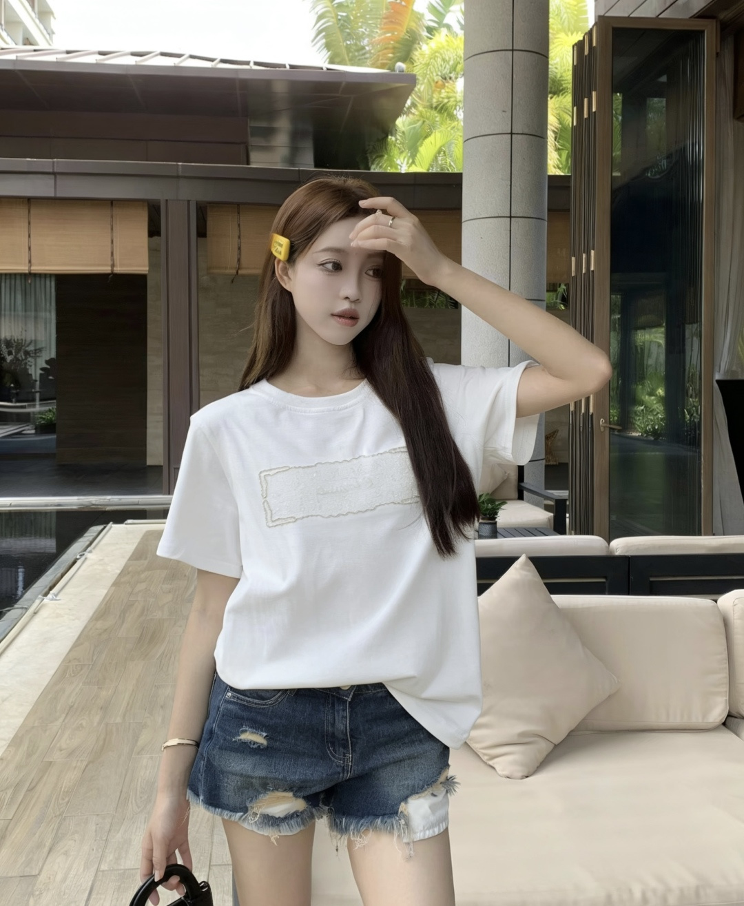 #CHANE♡²⁶ss浮雕刺绣T恤 把“高级感”焊在身上的夏日本命上衣✨定染纯棉面料 软糯亲肤 胸口立体