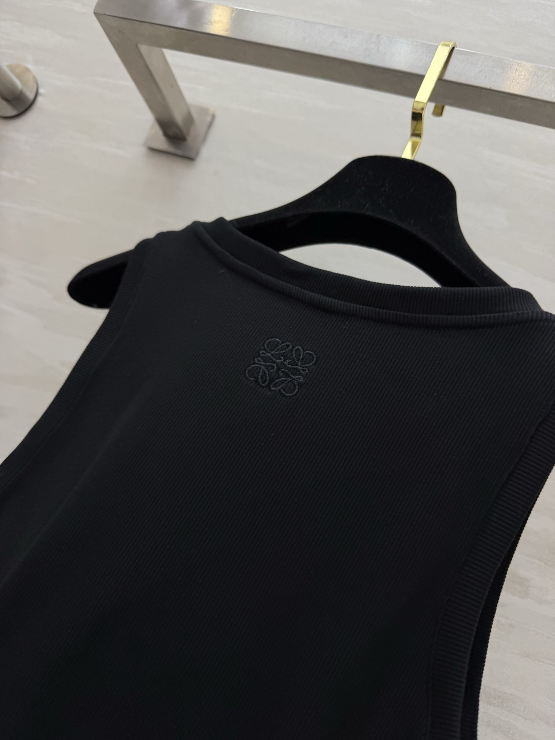 #Loew♡²⁶坑条背心 自带腰带 显瘦封神！松弛感穿搭天花板✨灰/黑两色封神！超级百搭不挑人！高品质定