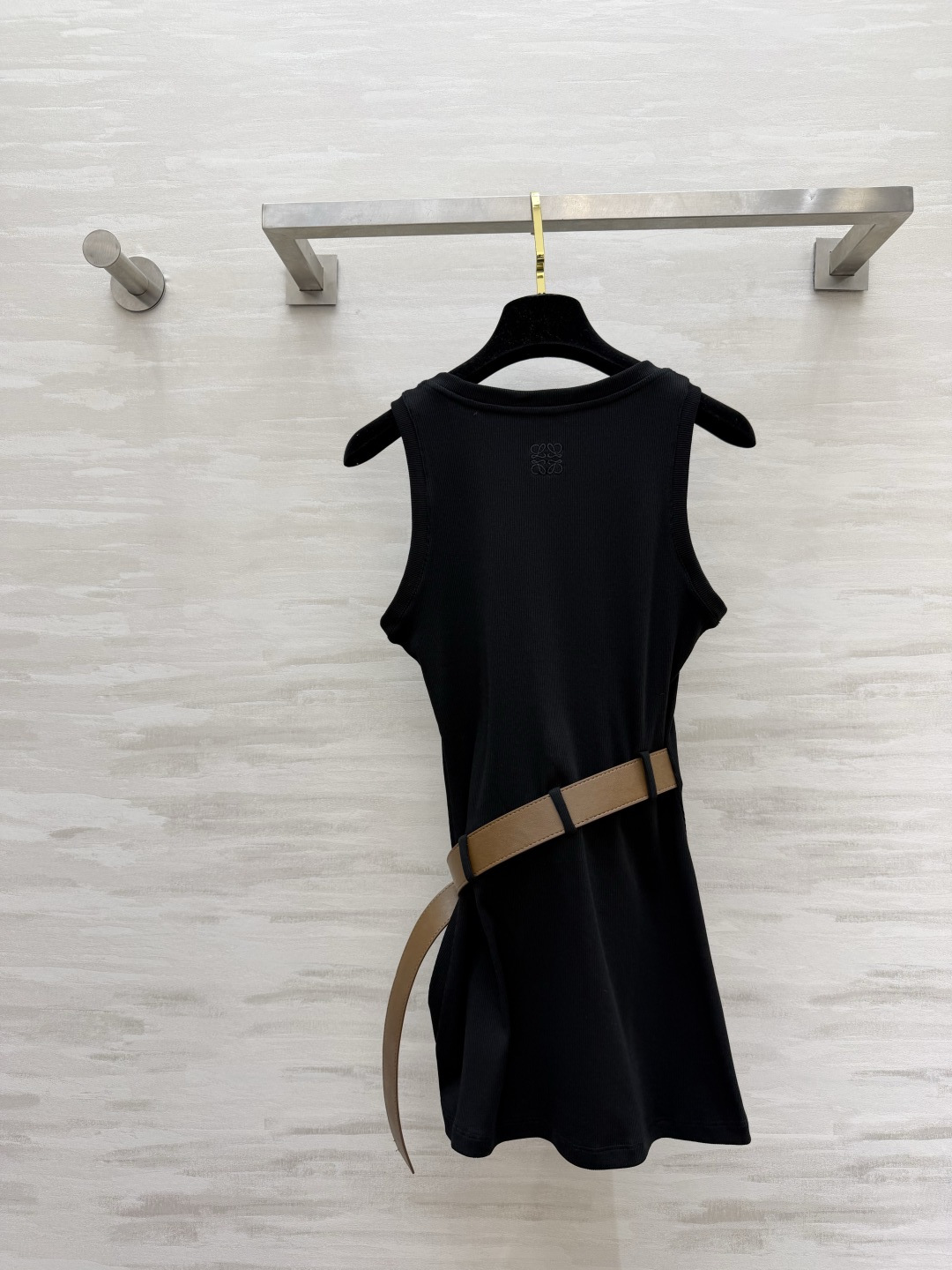 #Loew♡²⁶坑条背心 自带腰带 显瘦封神！松弛感穿搭天花板✨灰/黑两色封神！超级百搭不挑人！高品质定