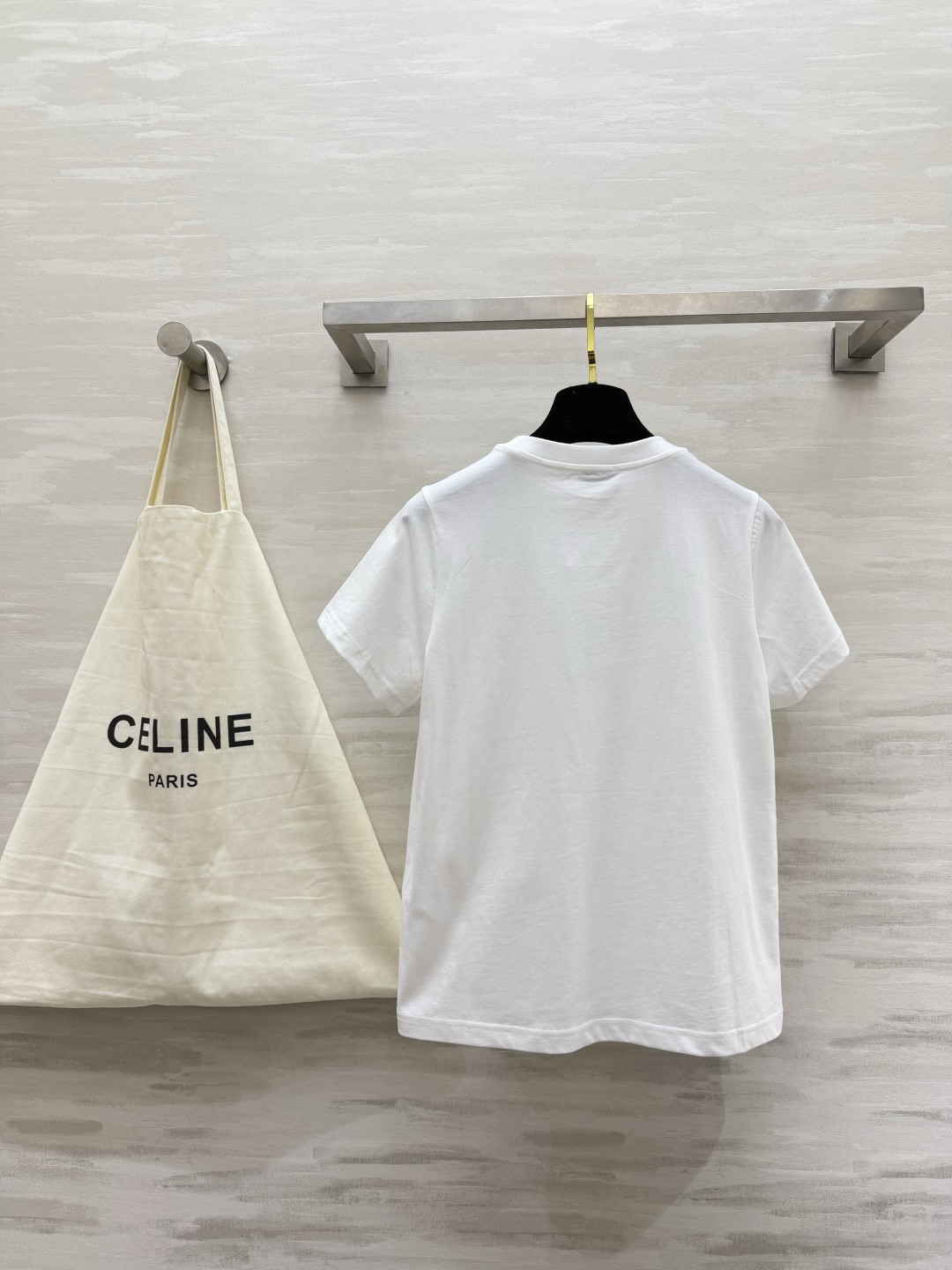 #CELIN²⁶ss经典字母钉珠T恤 法式极简 终极浪漫把高级感穿在身上 胸口重工钉珠CELINE字母低