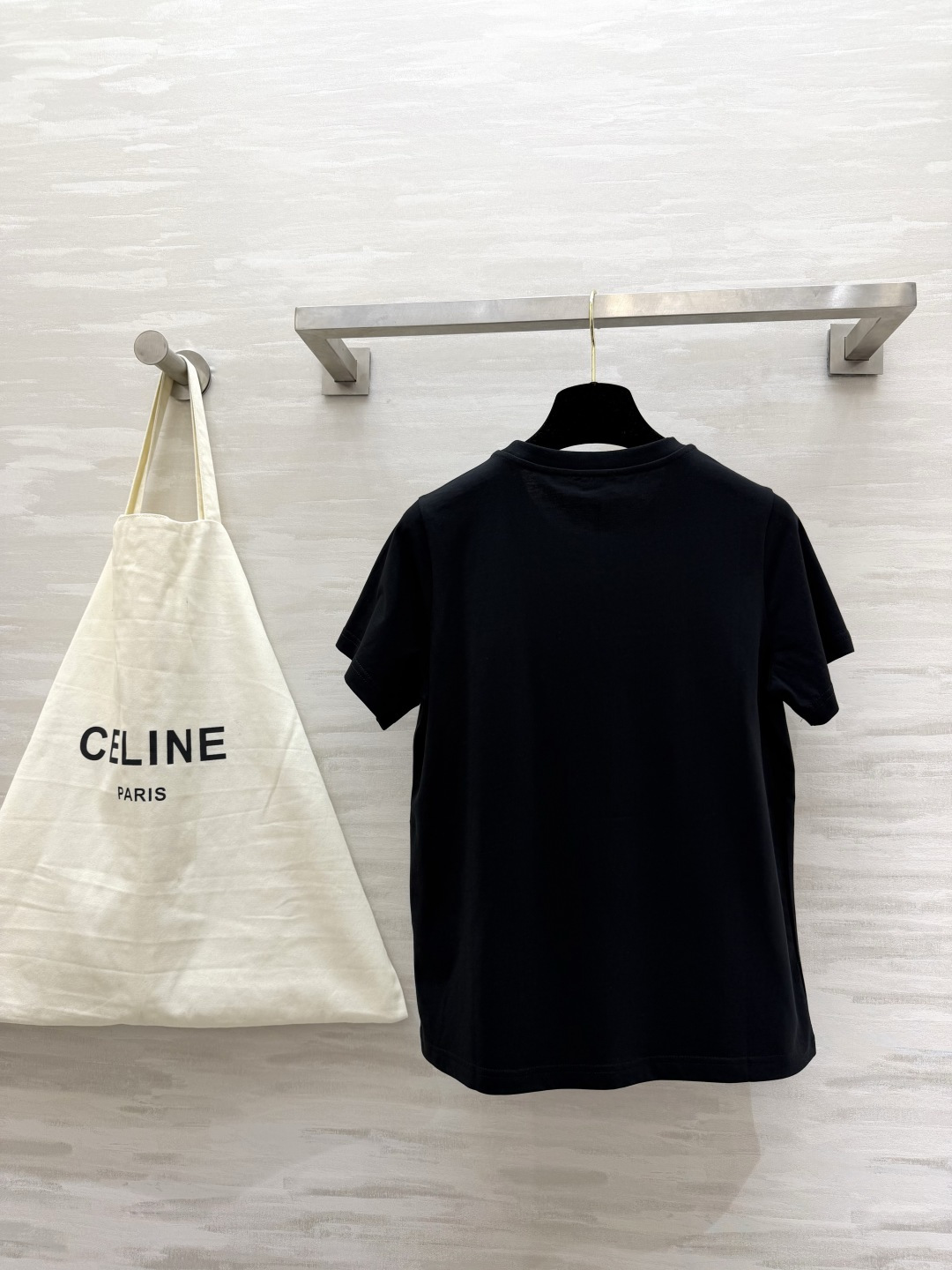 #CELIN²⁶ss经典字母钉珠T恤 法式极简 终极浪漫把高级感穿在身上 胸口重工钉珠CELINE字母低