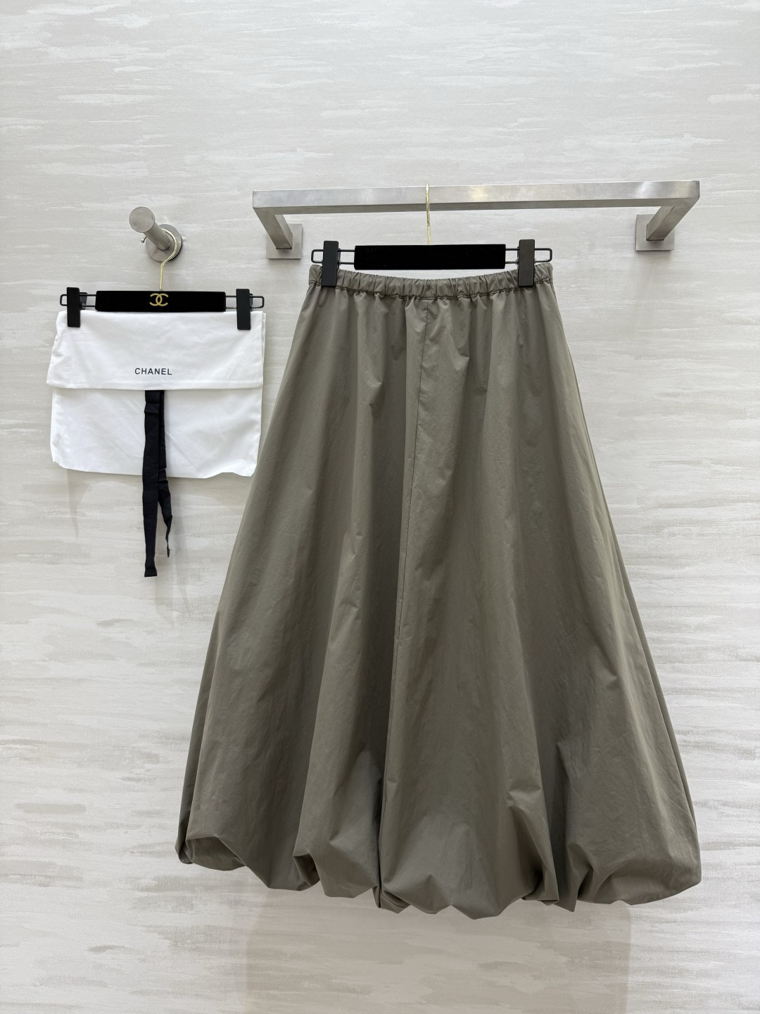 #Chane♡超级爆款 夏日时髦氛围感十足 中古花苞半裙 超级超级显瘦 遮跨的不显肚子的神裙穿不腻啊！质