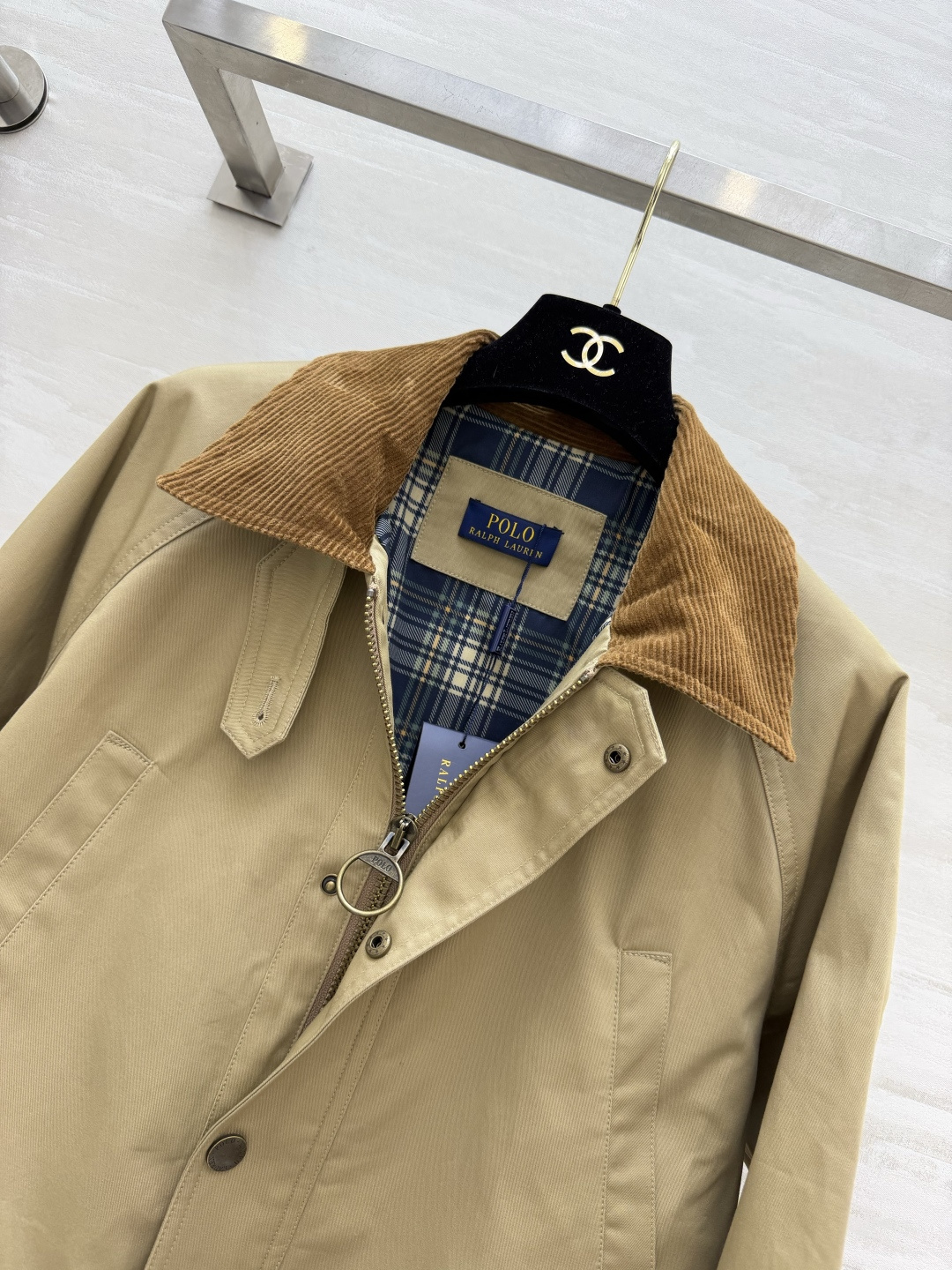 #Ralph Laur♡²⁶ss卡其色灯芯绒领夹克 美式老钱风 经典猎装版型 灯芯绒撞色领 复古感拉满 