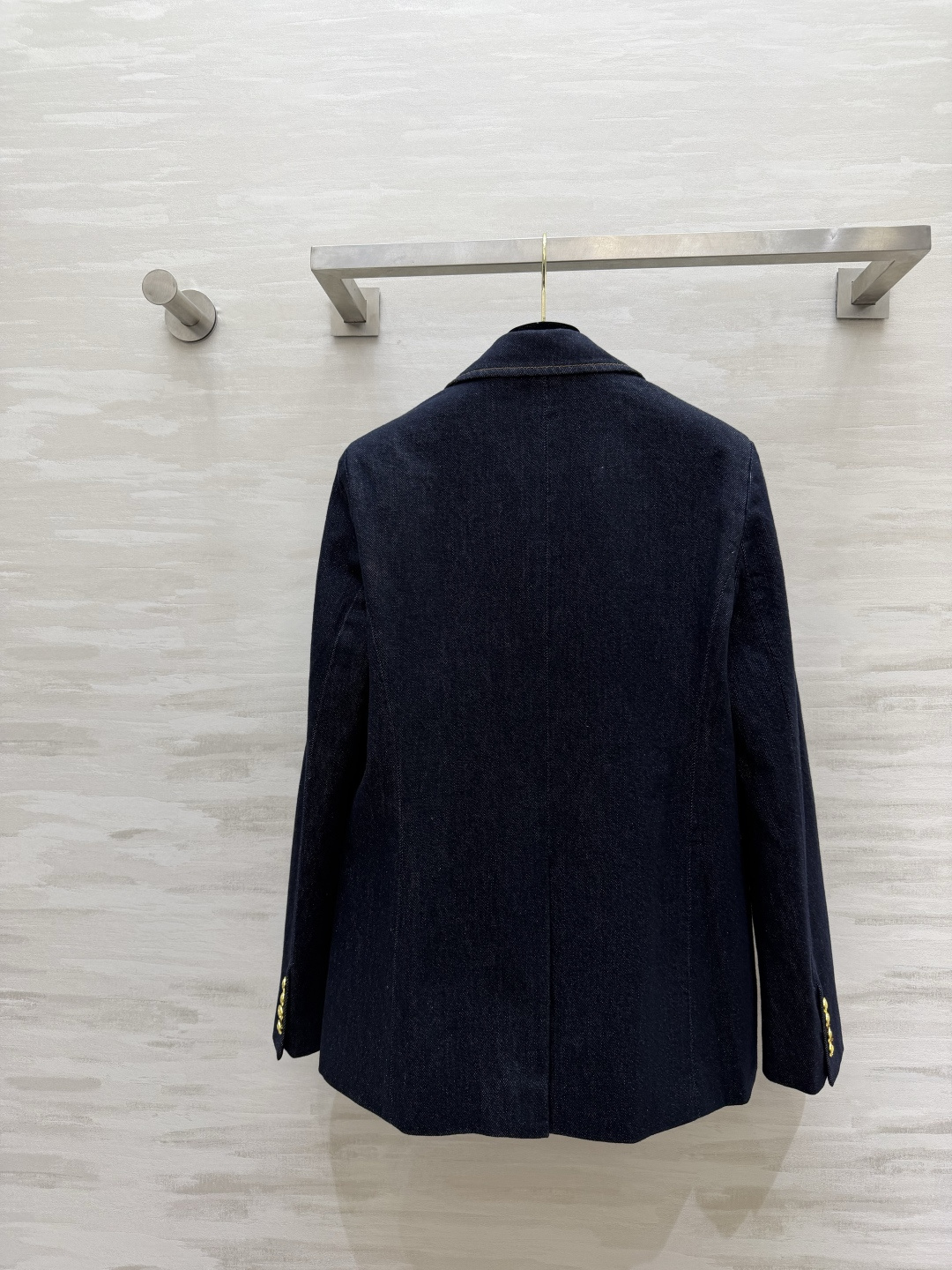 📍拉夫劳伦紫标²⁶ss牛仔西装 把美式老钱风焊在身上✨深靛牛仔面料自带复古质感 金标徽章刺绣贵气拉满！单