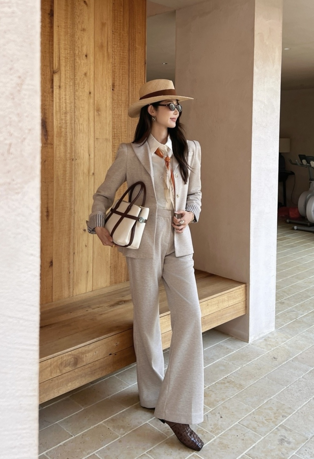 NO:804130,,,19860909,,,Women's clothing