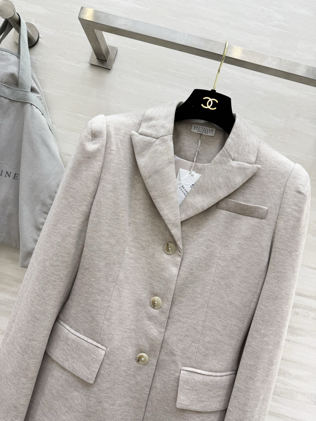 #Brunello Cucinell♡²⁶燕麦色收腰西装 「低调奢华」 软糯亲肤的羊绒混纺面料 自带高级
