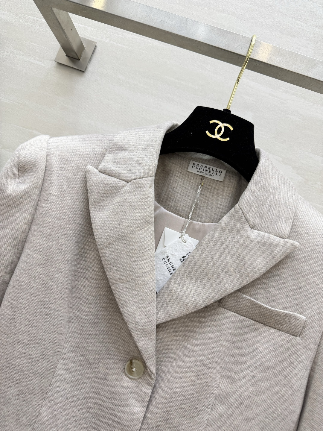 #Brunello Cucinell♡²⁶燕麦色收腰西装 「低调奢华」 软糯亲肤的羊绒混纺面料 自带高级