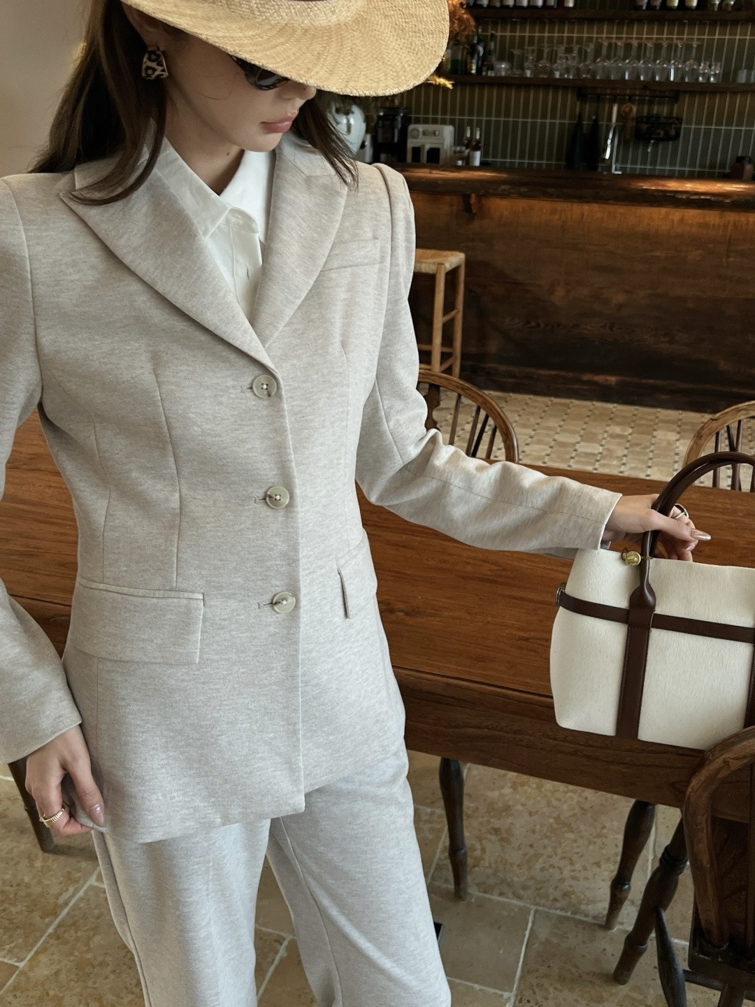 NO:804124,,,19860909,,,Women's clothing