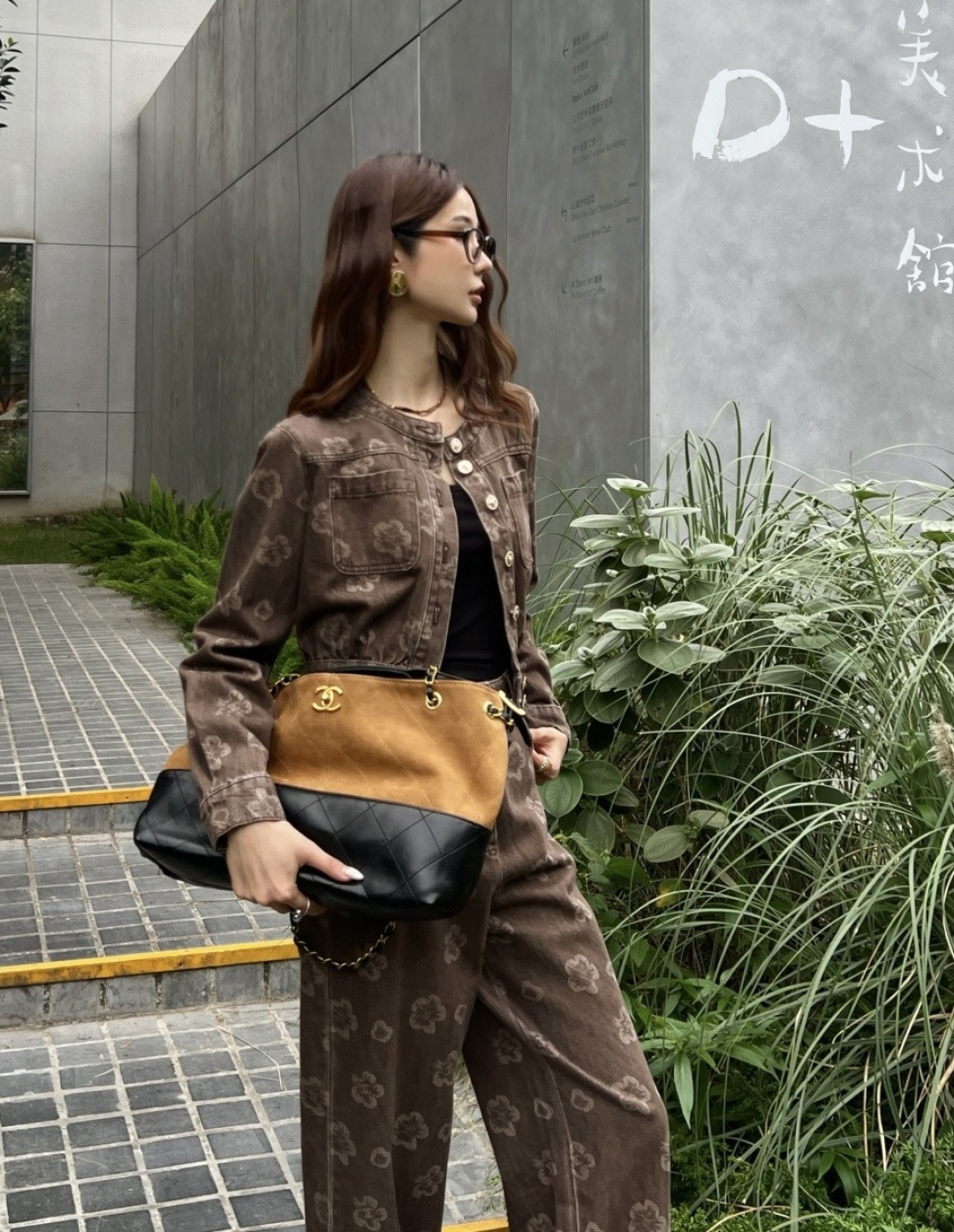 NO:804135,,,19860909,,,Women's clothing
