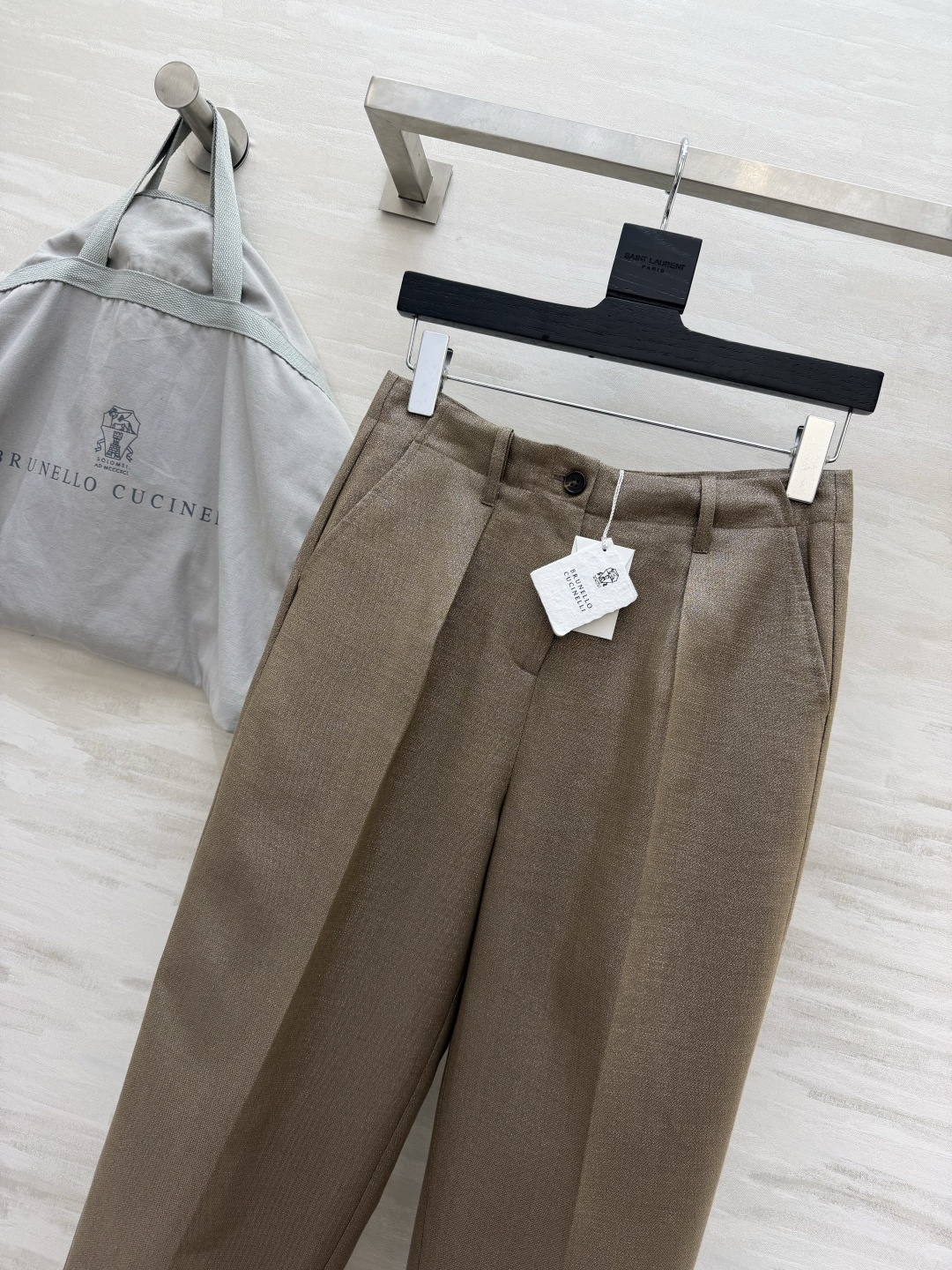 #Brunello Cucinell♡²⁶金棕亚麻阔腿裤 BC老粉一眼沦陷的神仙裤型！自带细闪的亚麻混纺