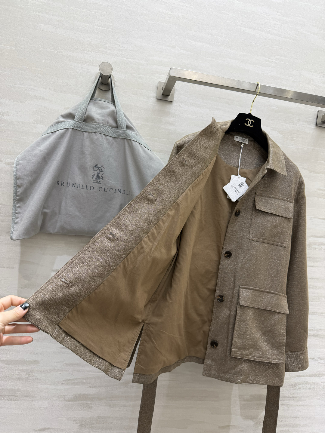#Brunello Cucinell♡²⁶SS收腰工装夹克 把“低调奢华”焊在身上的一件！自带金棕细闪的