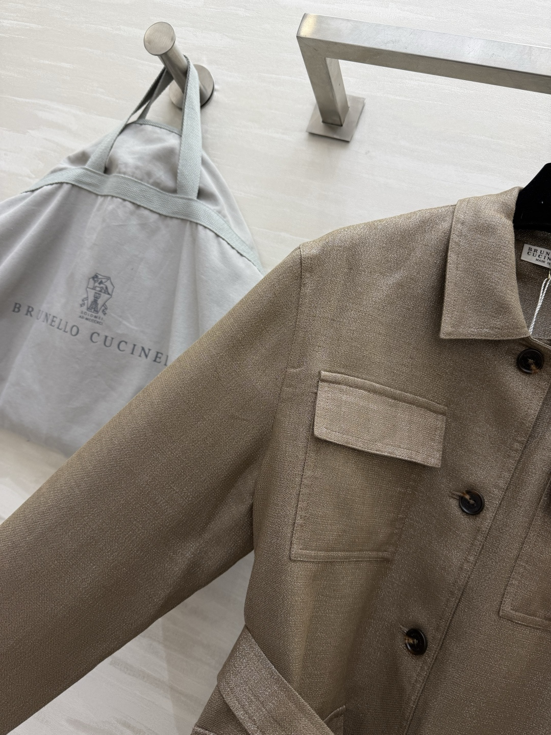 #Brunello Cucinell♡²⁶SS收腰工装夹克 把“低调奢华”焊在身上的一件！自带金棕细闪的