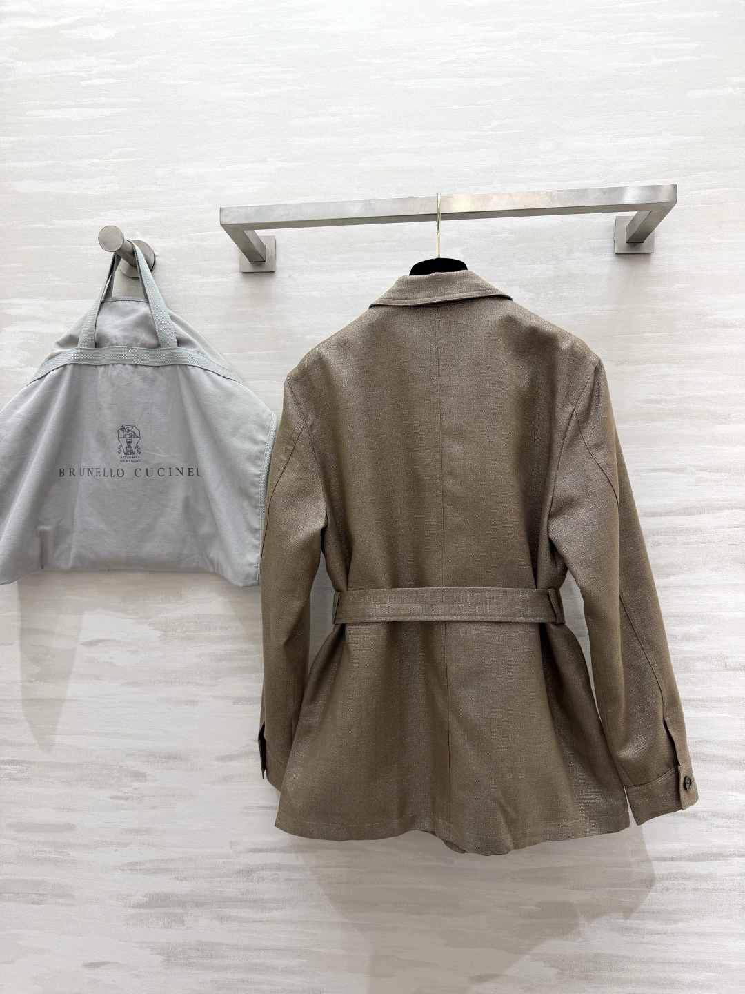 #Brunello Cucinell♡²⁶SS收腰工装夹克 把“低调奢华”焊在身上的一件！自带金棕细闪的