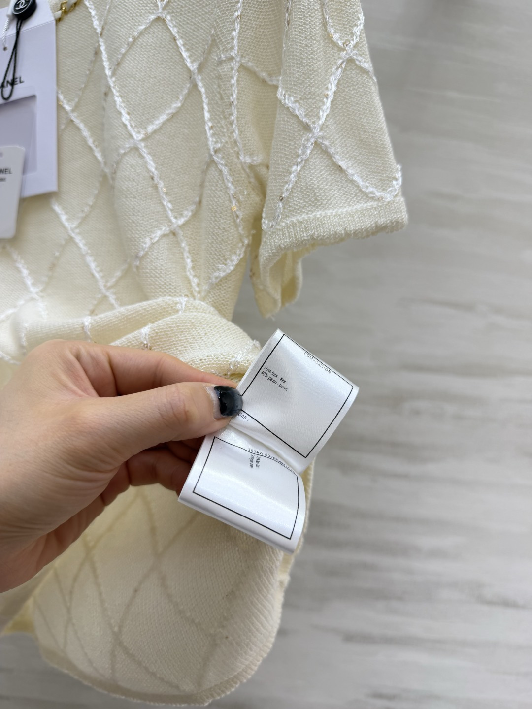 #Chane♡²⁶菱格纹短袖针织衫｜把法式优雅焊在身上奶白色调温柔到骨子里✨经典菱格纹 链条圆领 双C金