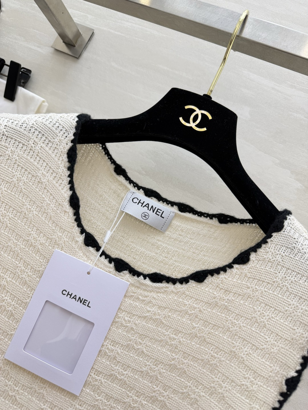 #Chane♡²⁶经典毛织背心裙｜永不过时的法式优雅 黑白双色直接封神 肌理感针织+毛边撞色设计 口袋双