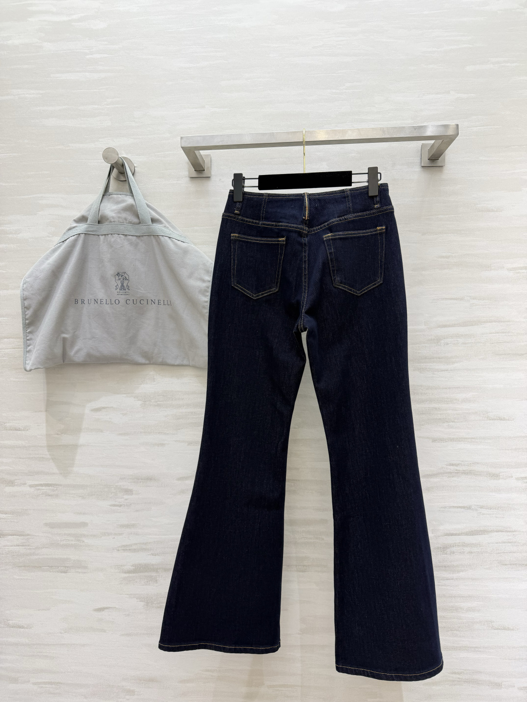 ✨Brunello Cucinell²⁶中线微喇牛仔裤✨老钱风松弛感 米白/深蓝两色入！高克重牛仔挺括有