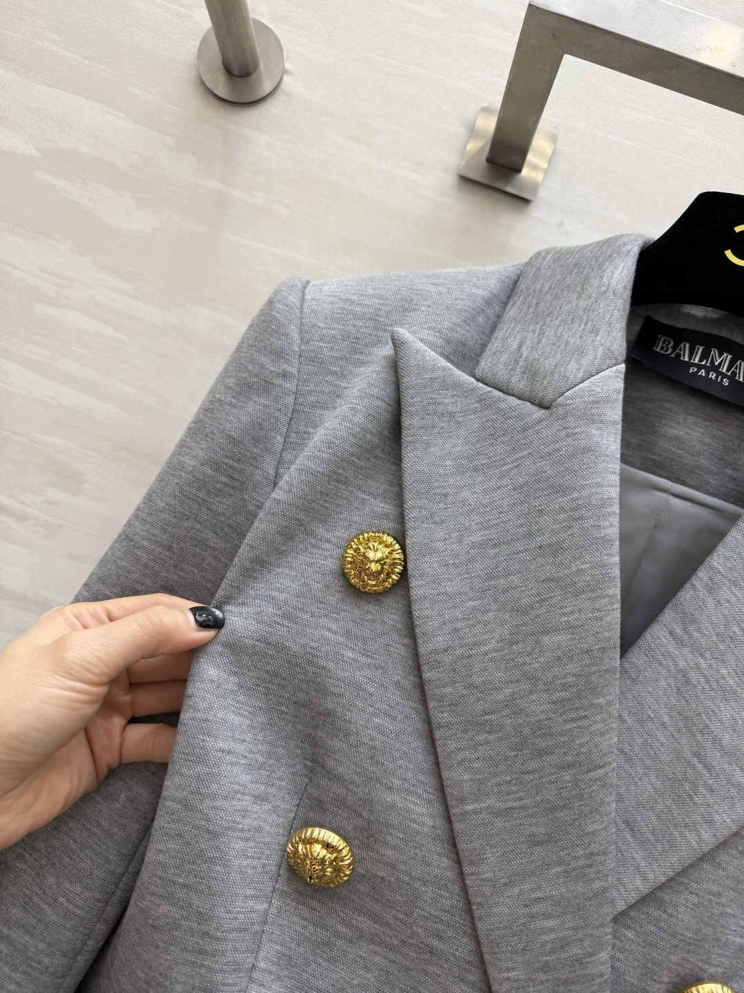 #BALMAI♡²⁶金扣西装百褶裙套装✨ 法式贵气高级灰调自带清冷贵气感 标志性浮雕金扣双排扣西装挺括有