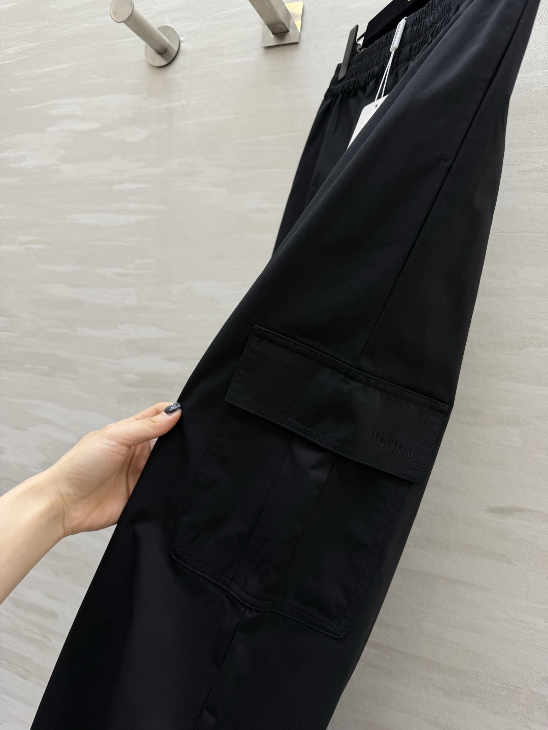 ✨ MaxMara²⁶驼色工装束脚裤｜把老钱风松弛感焊在身上 经典驼色永不过时 自带高级滤镜 挺括透气的
