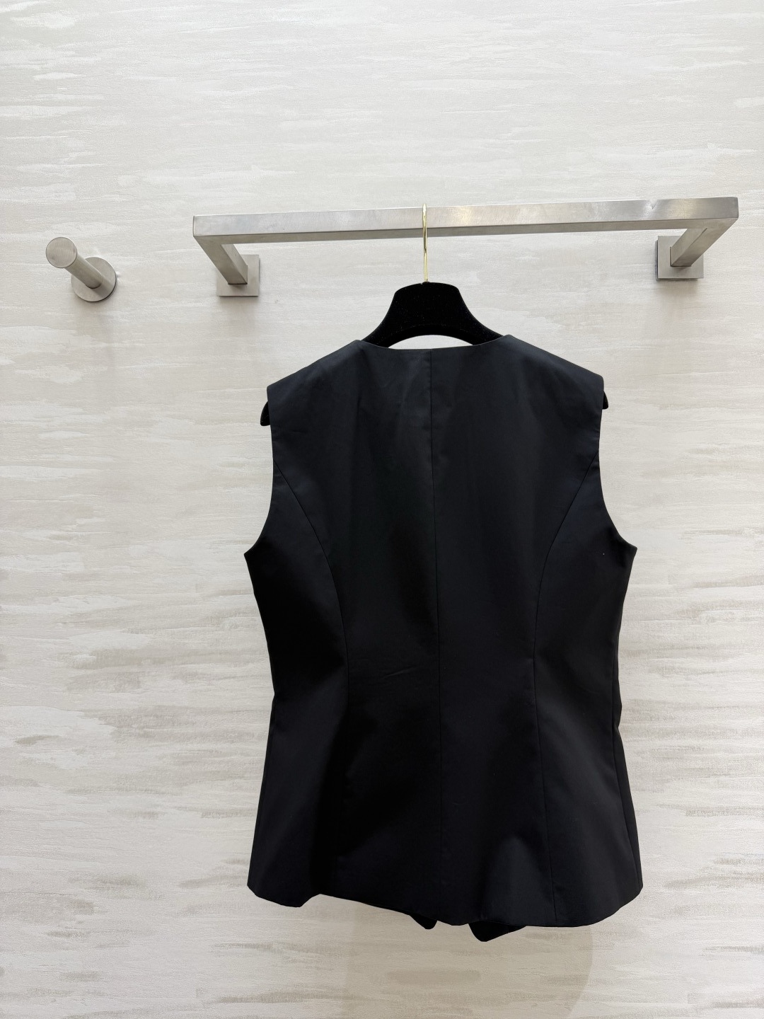 ✨ MaxMara²⁶驼色V领收腰马甲｜把老钱风松弛感焊在身上 经典驼色永不过时 自带高级滤镜 利落V领