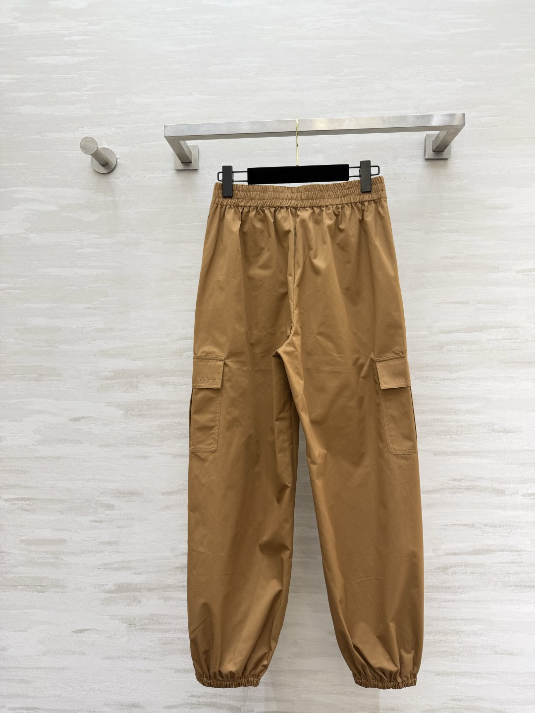 ✨ MaxMara²⁶驼色工装束脚裤｜把老钱风松弛感焊在身上 经典驼色永不过时 自带高级滤镜 挺括透气的