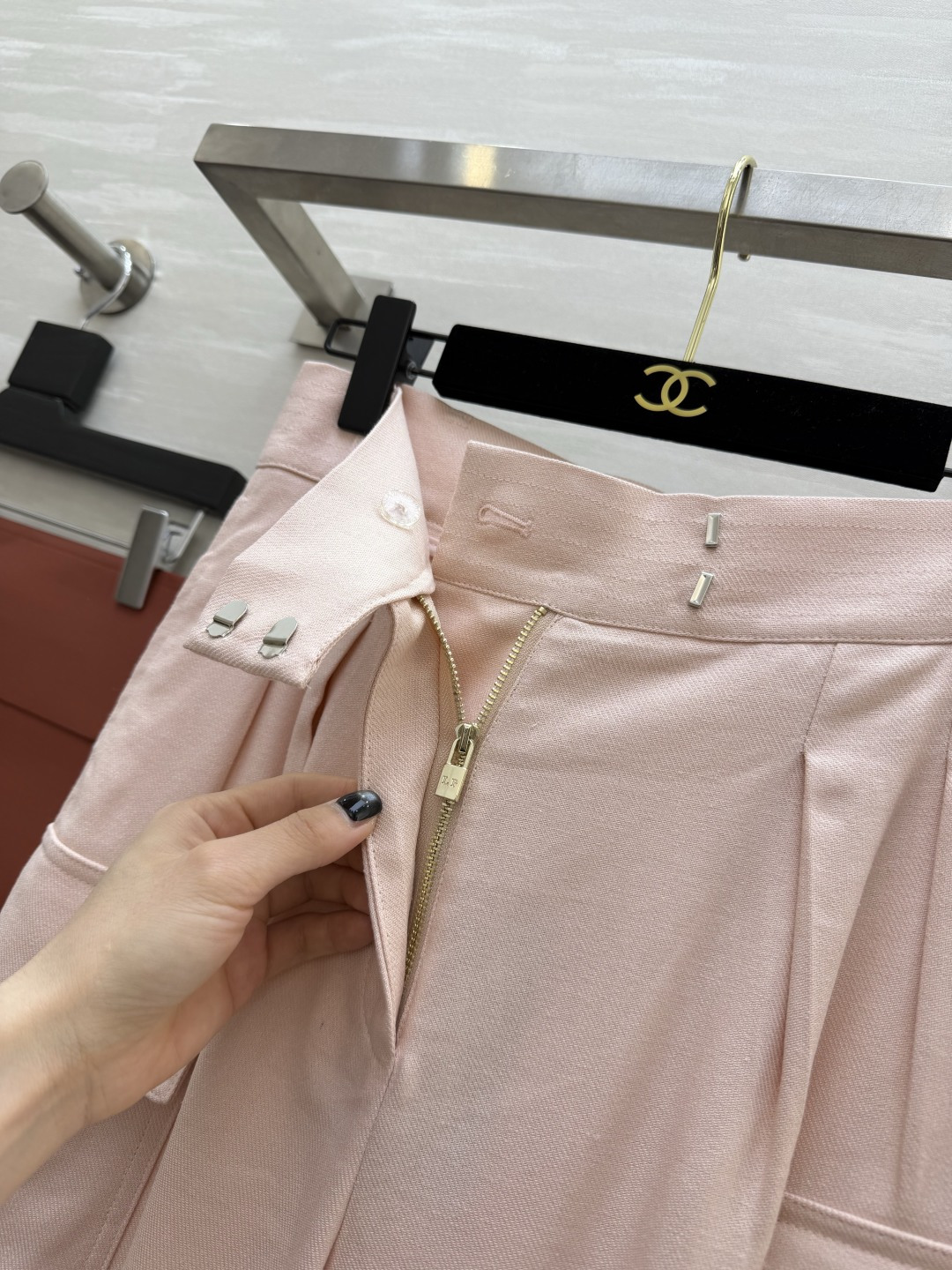 #Loro Pian♡²⁶淡粉工装短裤✨温柔粉调 贵气拉满A字阔腿 藏肉显瘦高腰设计 秒变大长腿通勤约会