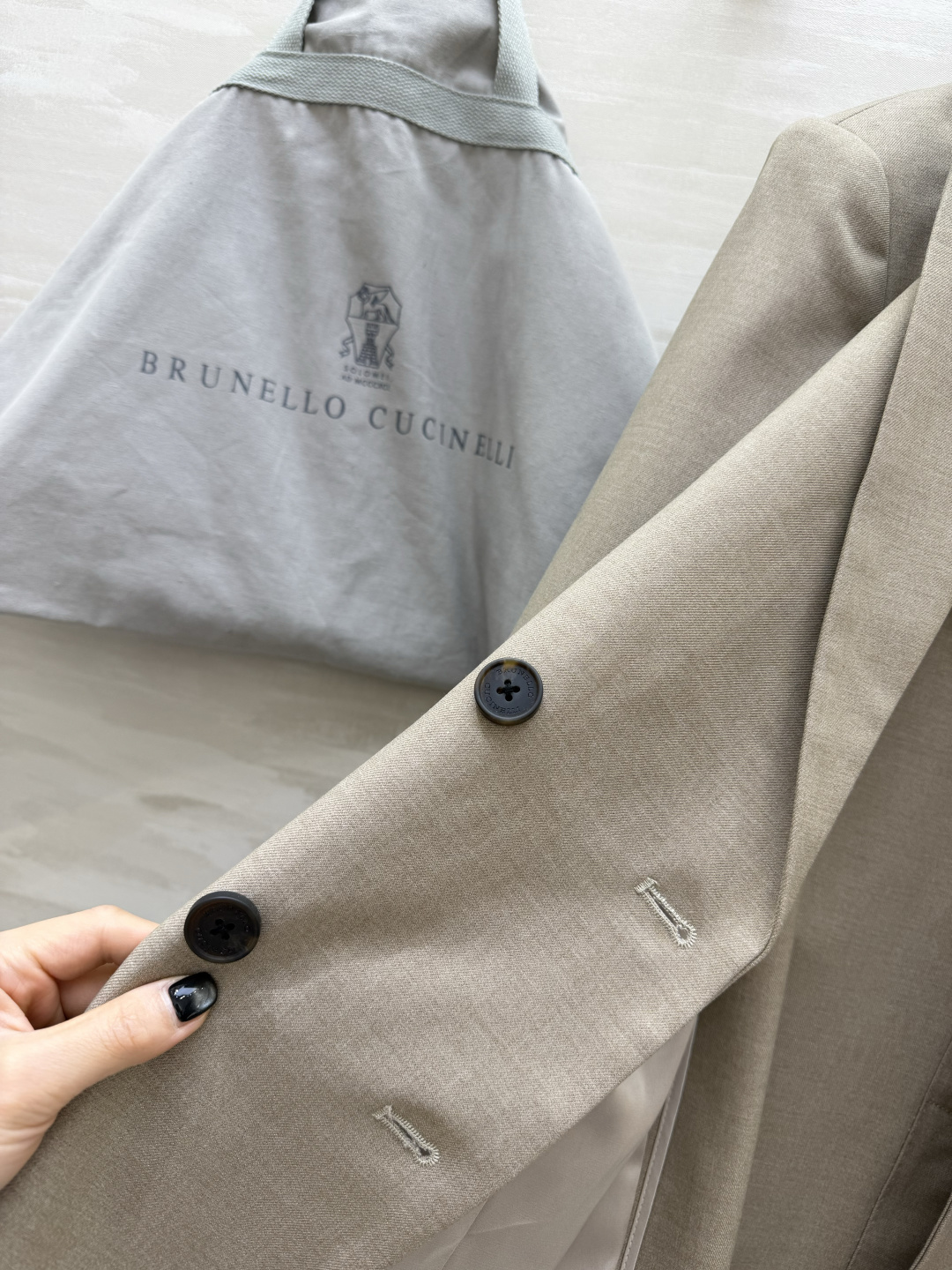 #Brunello Cucinell♡²⁶双排扣收腰西装｜顶流的松弛感高级✨被BC这件西装美到失语！真正