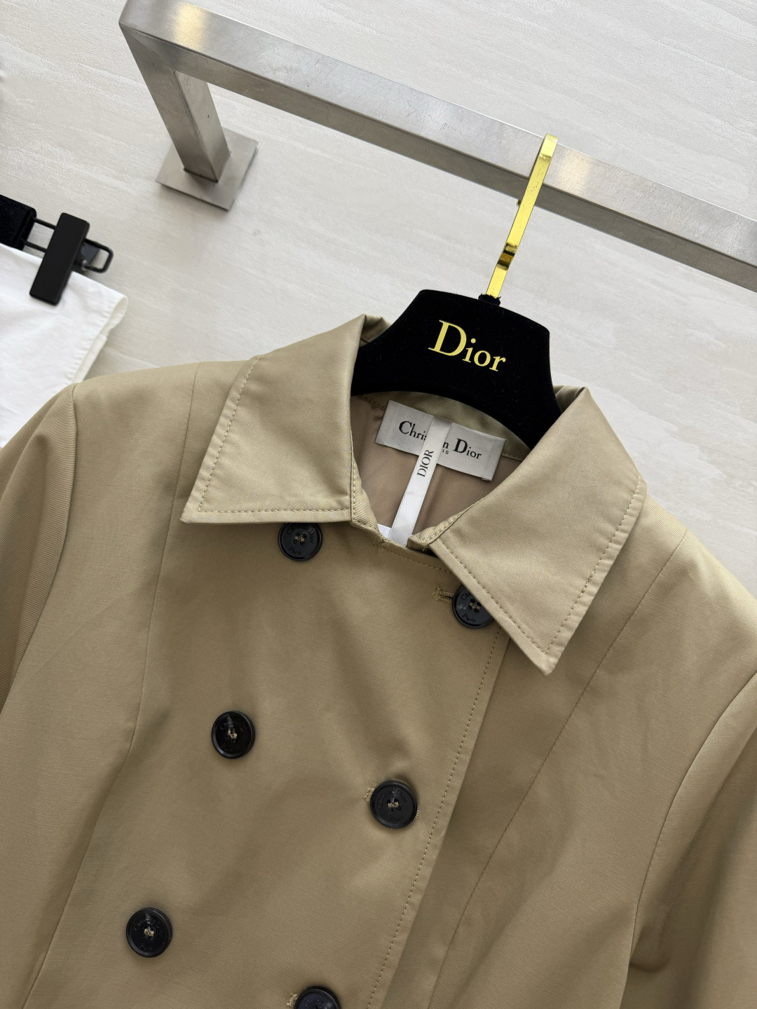 #Dio♡²⁶卡其色收腰双排扣风衣连衣裙✨ 法式优雅 经典卡其色+双排扣设计 复古高级感拉满收腰大裙摆剪