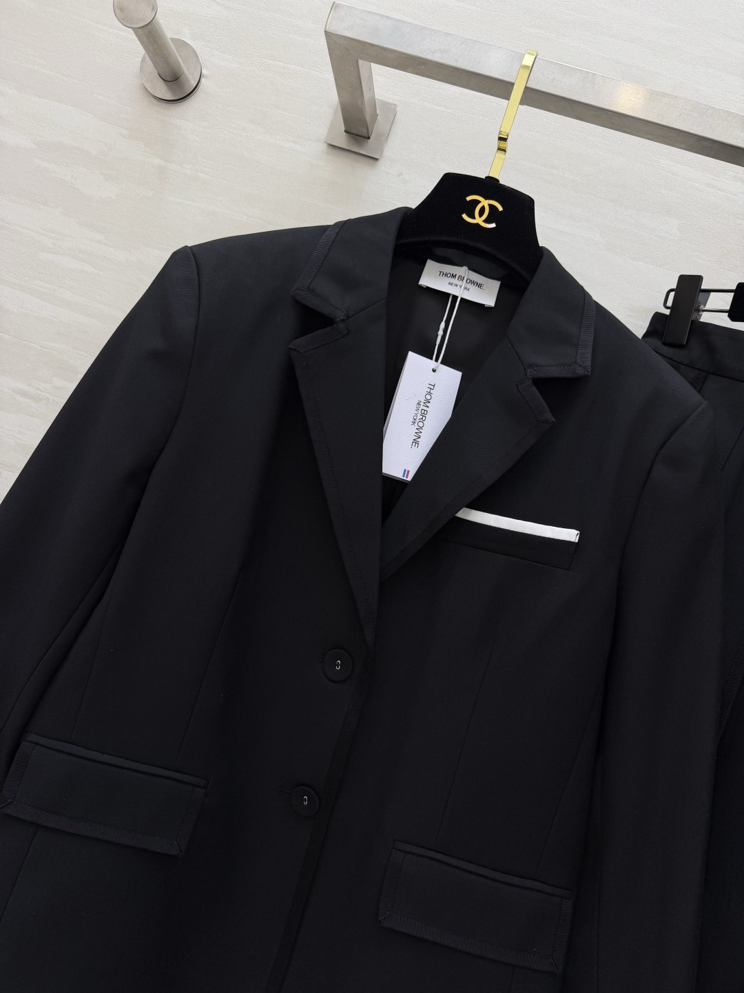 ✨Thom Brown²⁶经典黑西装➕百褶裙✨「学院感」和「高级感」焊在身上的神级套装！经典黑西装➕百褶