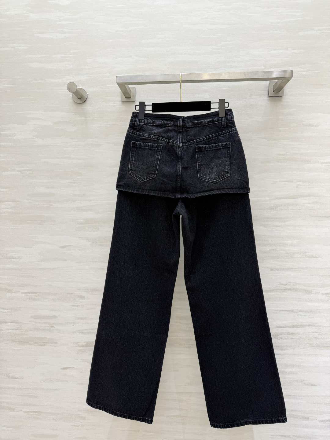 #LOEW♡²⁶假两件叠层阔腿牛仔裤 把先锋设计和实穿感焊死的神裤！假两件裙裤设计，一秒解锁辣妹穿搭！高