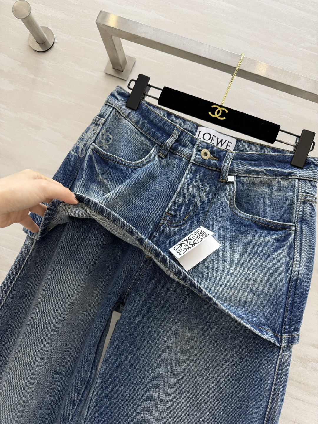 #LOEW♡²⁶假两件叠层阔腿牛仔裤 把先锋设计和实穿感焊死的神裤！假两件裙裤设计，一秒解锁辣妹穿搭！高