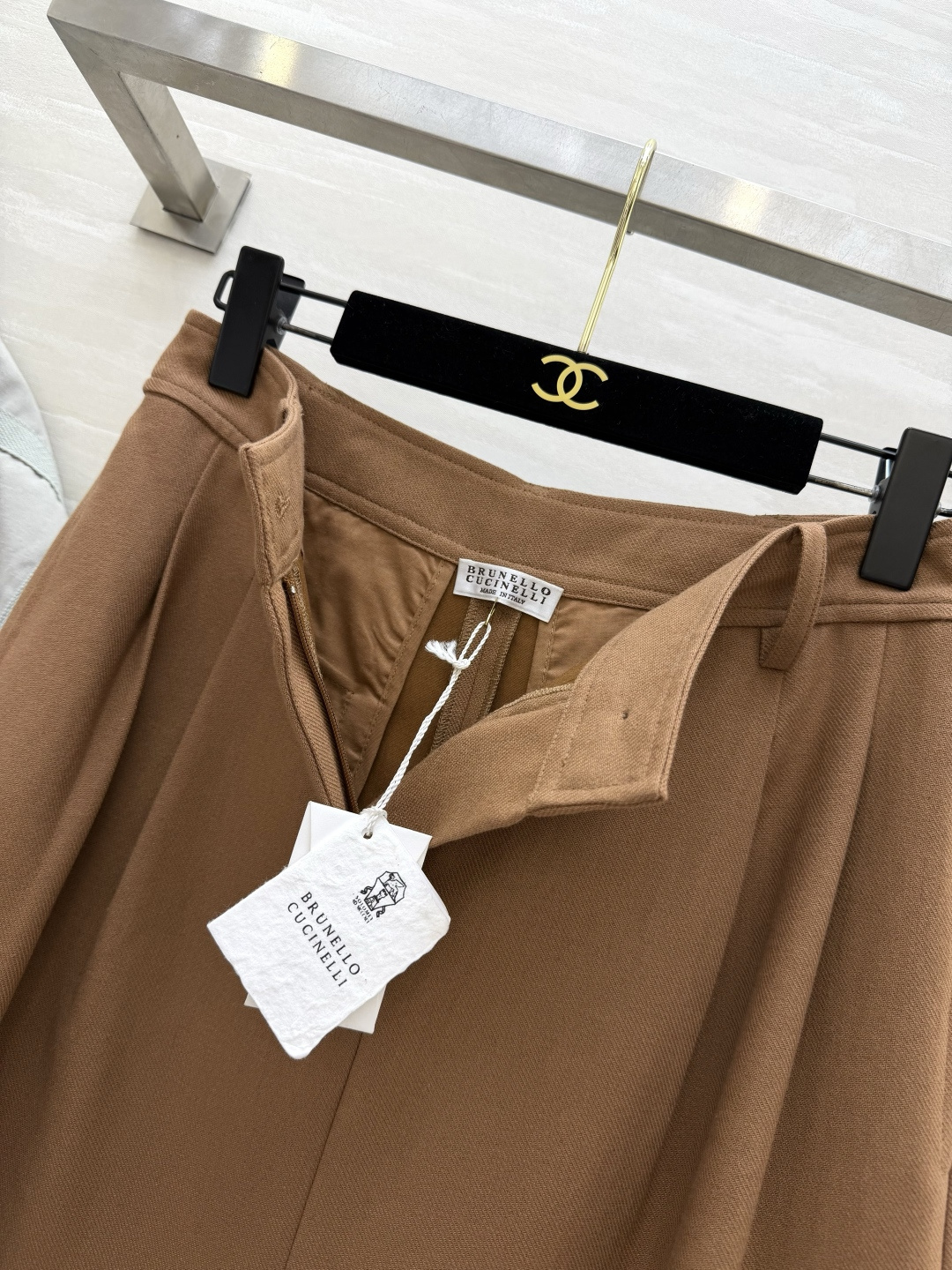 ✨ Brunello Cucinell♡²⁶驼色阔腿西裤裙 和上一件无领西装是天生一对！同色系高级感拉满