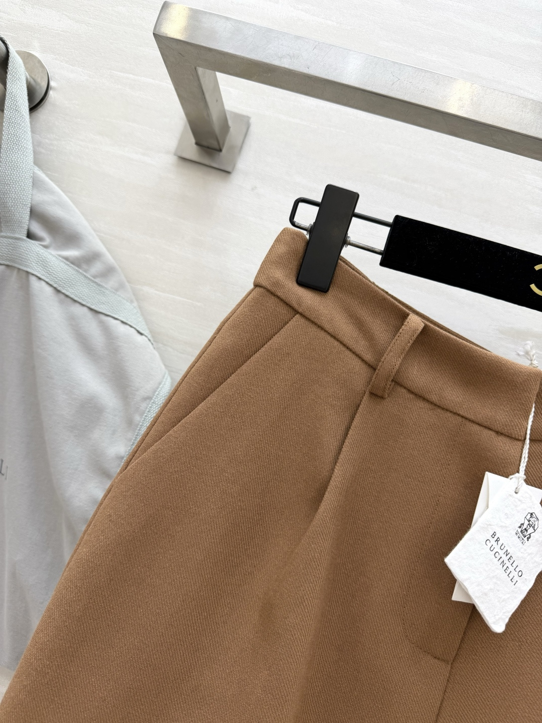 #Brunello Cucinell♡²⁶驼色高腰A字短裤✨意大利顶奢的松弛感 藏在每一处细节里 高腰+