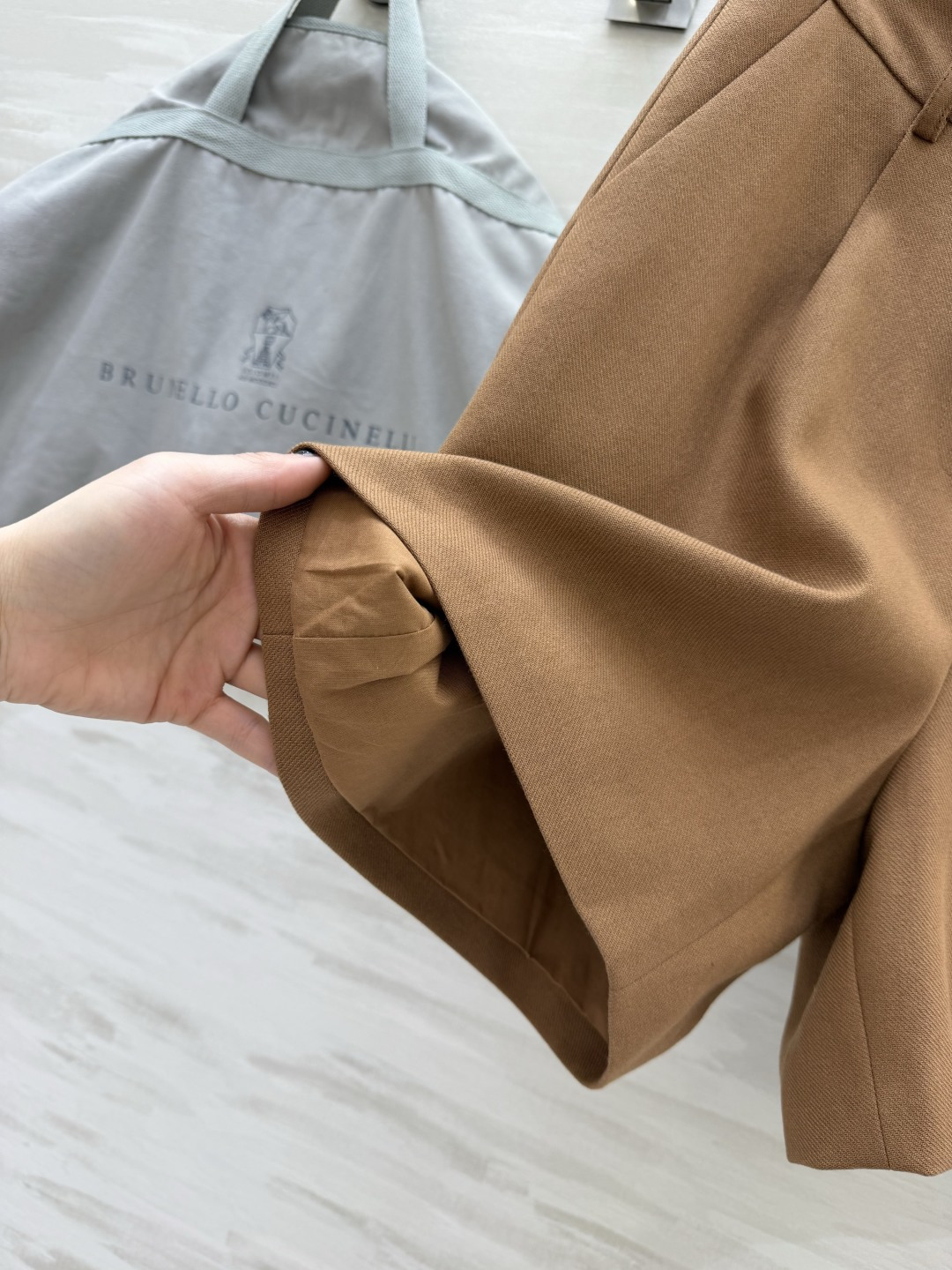 #Brunello Cucinell♡²⁶驼色高腰A字短裤✨意大利顶奢的松弛感 藏在每一处细节里 高腰+