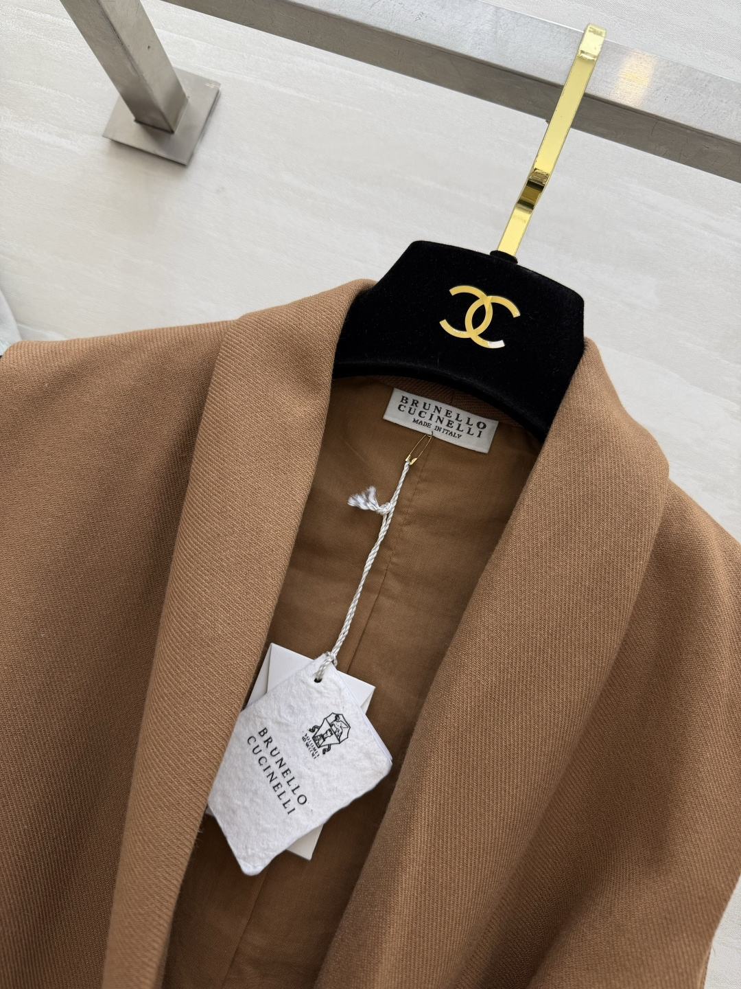 #Brunello Cucinell♡²⁶ 驼色青果领收腰马甲✨意大利顶奢的松弛感 被这件狠狠拿捏了 青