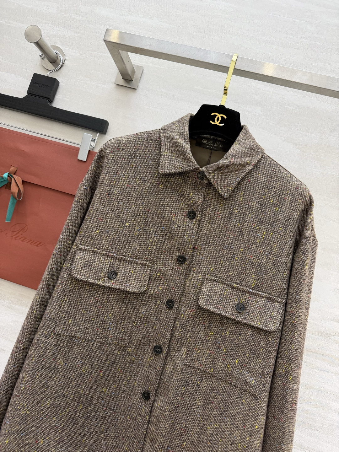 #Loro Pian♡²⁶彩点花呢衬衫式外套✨自带松弛感的老钱风天花板混彩花呢肌理感拉满，低调又显贵宽松