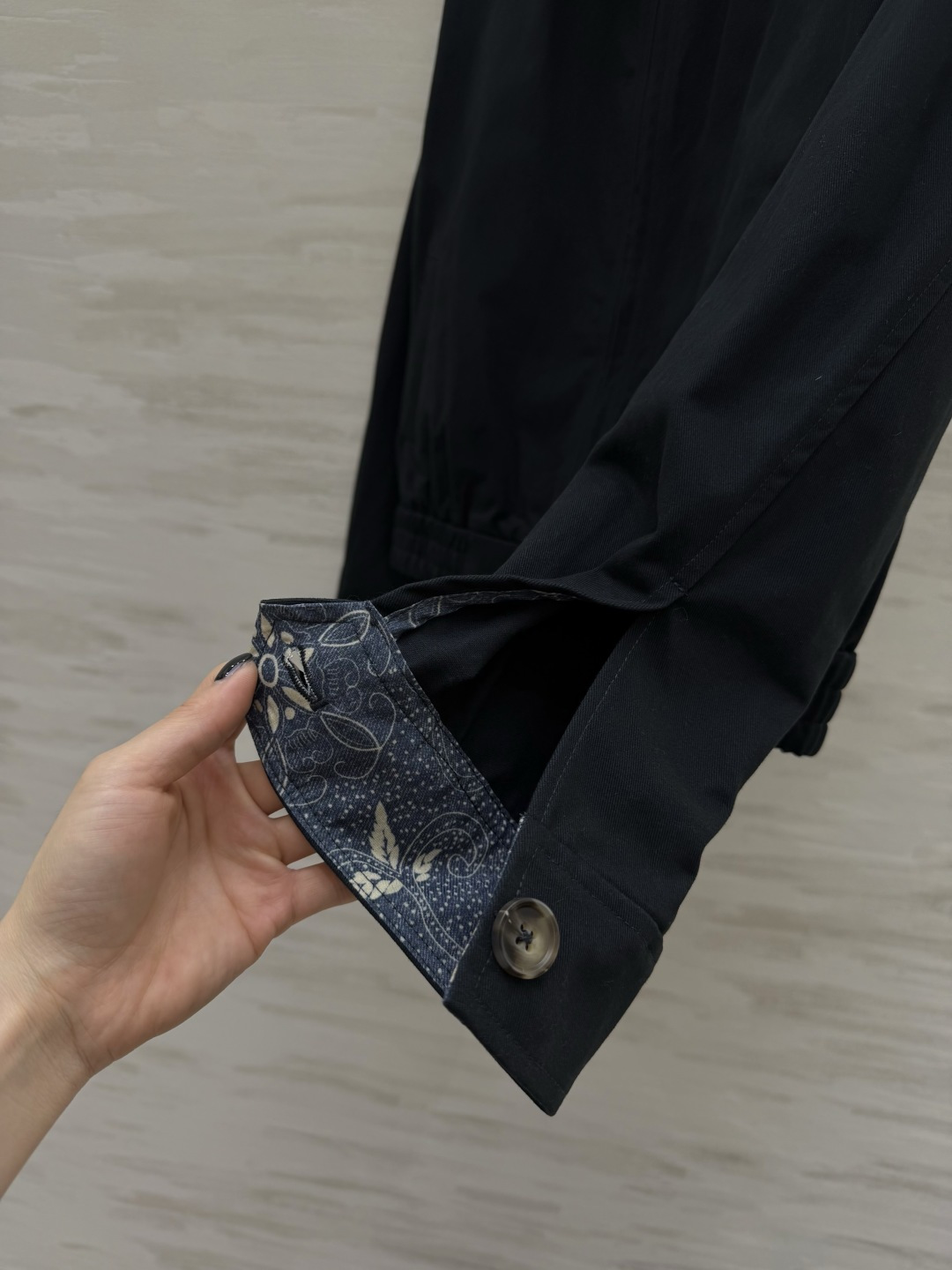 经典美式风 🐎永不过时的Polo经典款夹克白/黑两色可选，干净又百搭翻领+拉链设计，利落又显精神下摆松紧