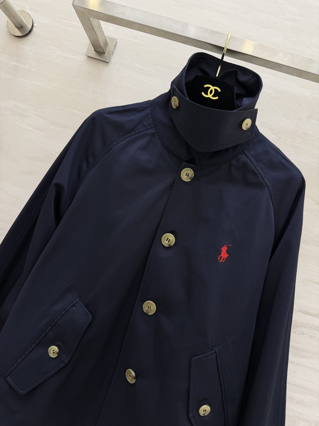 #Ralph Lauren²⁶经典款风衣 永不过时的美式休闲 RL紫标短款风衣真的是王炸单品！三色可选：