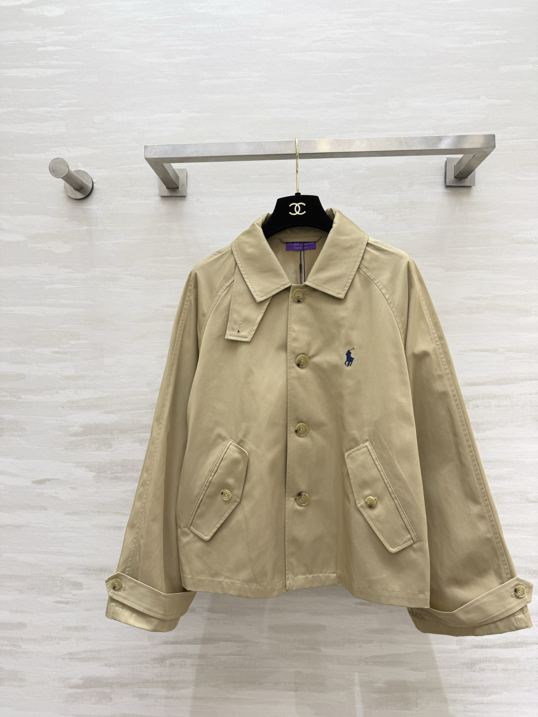 #Ralph Lauren²⁶经典款风衣 永不过时的美式休闲 RL紫标短款风衣真的是王炸单品！三色可选：