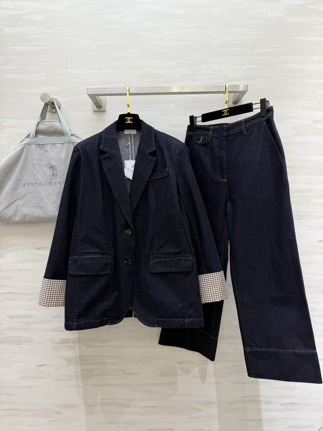 #Brunello Cucinell♡²⁶复古丹宁风直筒牛仔裤 松弛感天花板 藏青牛仔真的太会了！直筒裤