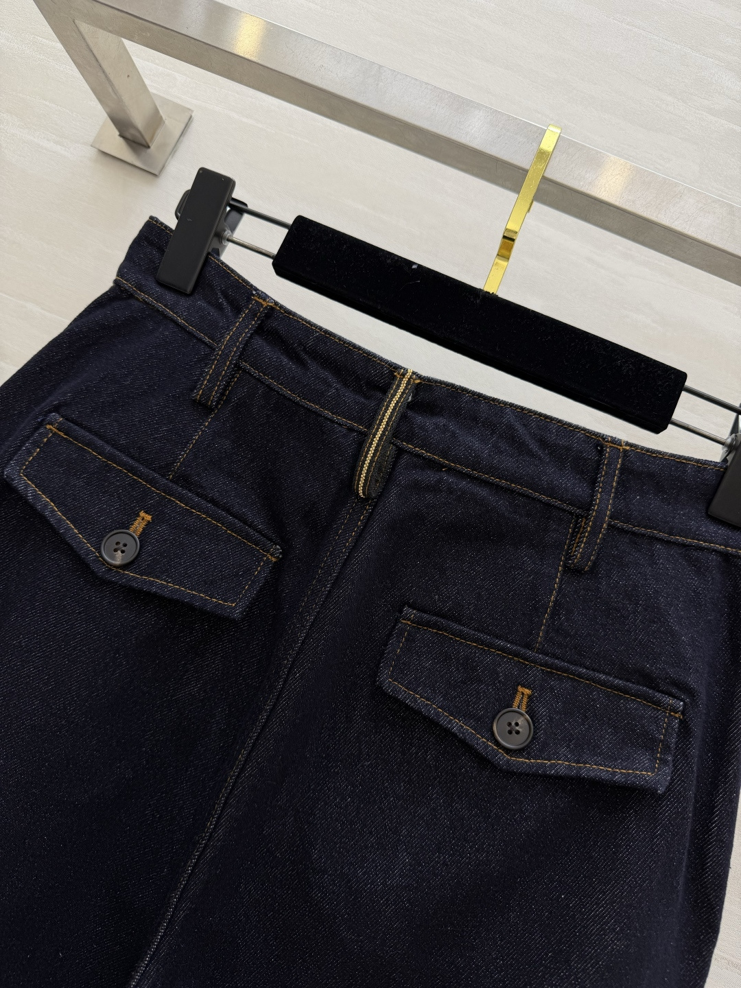 #Brunello Cucinell♡²⁶复古丹宁风直筒牛仔裤 松弛感天花板 藏青牛仔真的太会了！直筒裤